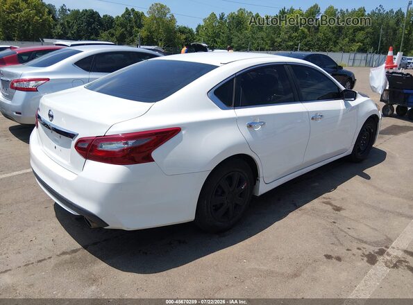 1N4AL3AP2JC119019 2018 NISSAN ALTIMA Белый Задняя правая четверть