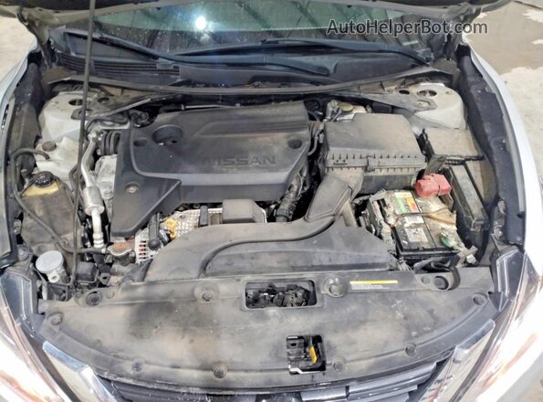 1N4AL3AP2JC188986 2018 NISSAN ALTIMA Silver Rear interior view