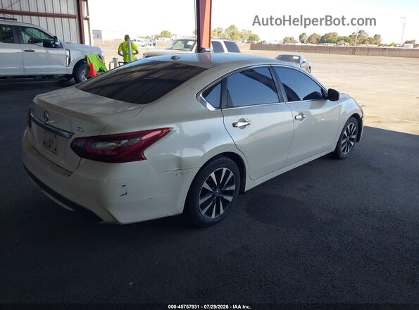 1N4AL3AP2JC190804 2018 NISSAN ALTIMA Белый Задняя правая четверть