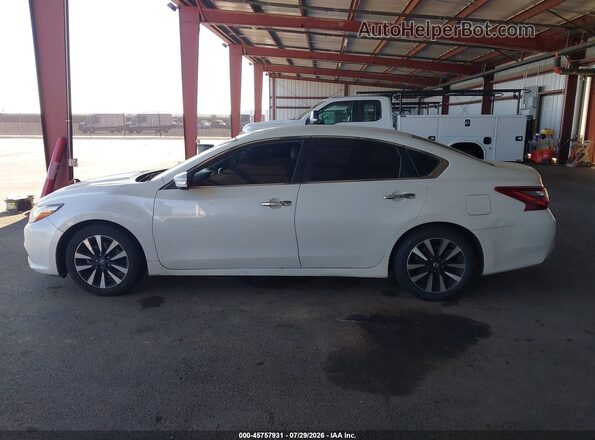 1N4AL3AP2JC190804 2018 NISSAN ALTIMA Белый Панорамный вид салона 360°