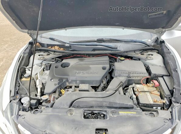 1N4AL3AP2JC205530 2018 NISSAN ALTIMA Silver Rear interior view