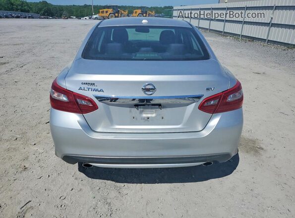 1N4AL3AP2JC223798 2018 NISSAN ALTIMA Silver Вид ззаду