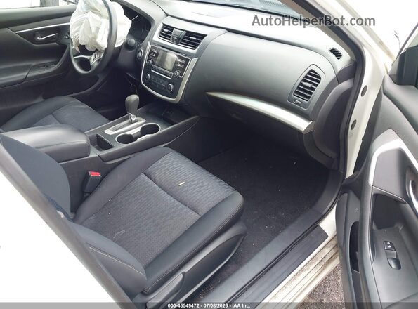 1N4AL3AP3GC167119 2016 NISSAN ALTIMA Белый Вид салона спереди