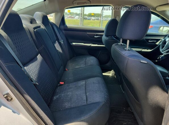 1N4AL3AP3GC267785 2016 NISSAN ALTIMA Silver Widok tylnych siedzeń