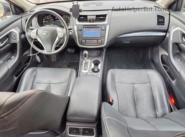 1N4AL3AP3HC130833 2017 NISSAN ALTIMA Red Dashboard view