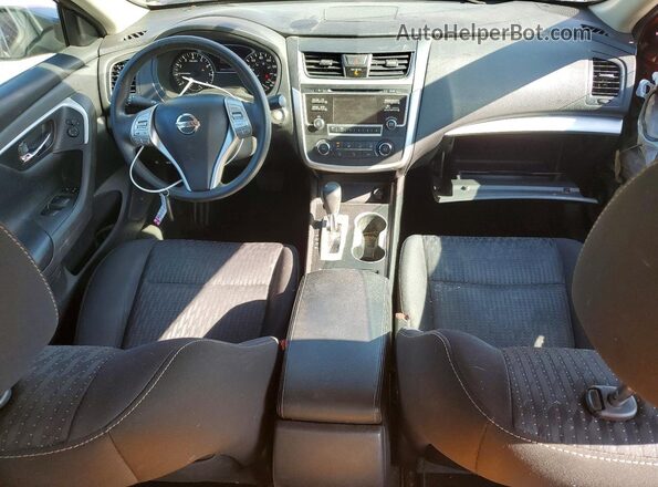 1N4AL3AP3HC143470 2017 NISSAN ALTIMA Red Vista del salpicadero
