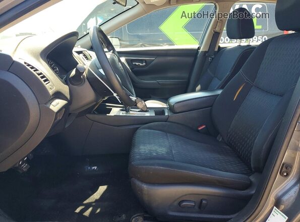 1N4AL3AP3HN362014 2017 NISSAN ALTIMA Gray Front interior view