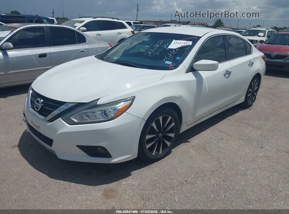 1N4AL3AP3JC206802 2018 NISSAN ALTIMA Белый Передняя левая четверть