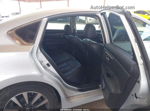 1N4AL3AP3JC247057 2018 NISSAN ALTIMA Silver Вид наклейки з VIN-кодом
