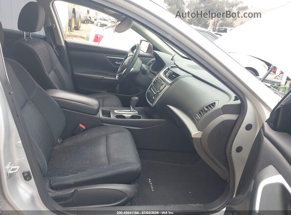 1N4AL3AP4GN367317 2016 NISSAN ALTIMA Silver Front interior view