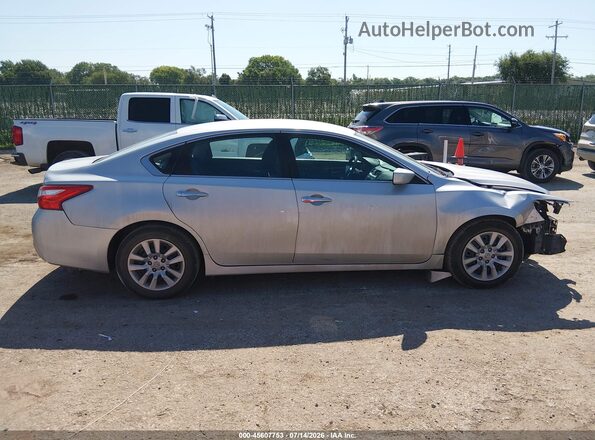 1N4AL3AP4HC477300 2017 NISSAN ALTIMA Silver Widok wnętrza z tyłu