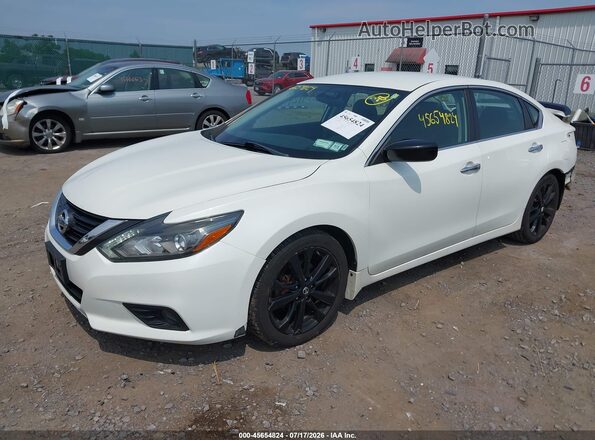1N4AL3AP4HC486384 2017 NISSAN ALTIMA White Vista tres cuartos delantera izquierda