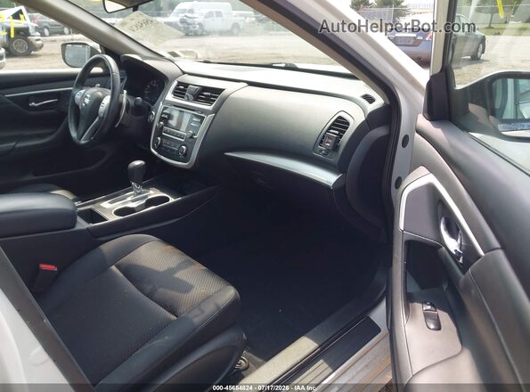 1N4AL3AP4HC486384 2017 NISSAN ALTIMA White Vista interior delantera