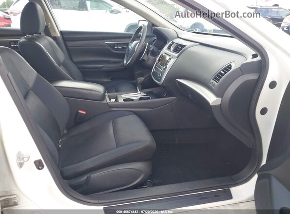 1N4AL3AP4HN348400 2017 NISSAN ALTIMA White Вид салону спереду
