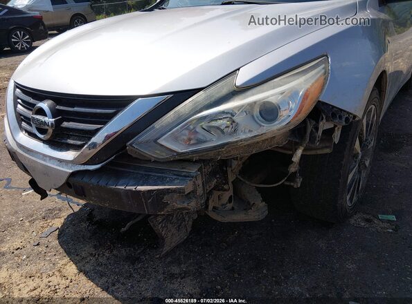 1N4AL3AP4JC142480 2018 NISSAN ALTIMA Silver Widok z przodu