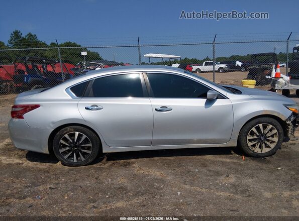 1N4AL3AP4JC142480 2018 NISSAN ALTIMA Silver Widok wnętrza z tyłu