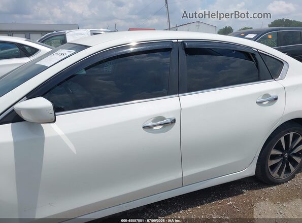 1N4AL3AP4JC175253 2018 NISSAN ALTIMA White Vista interior de 360 grados