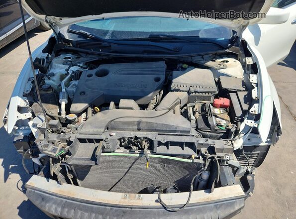 1N4AL3AP4JC181425 2018 NISSAN ALTIMA Белый Вид задней части салона