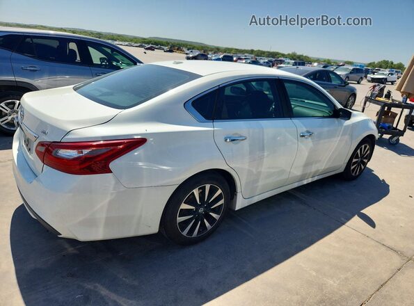 1N4AL3AP4JC181425 2018 NISSAN ALTIMA Белый Задняя правая четверть