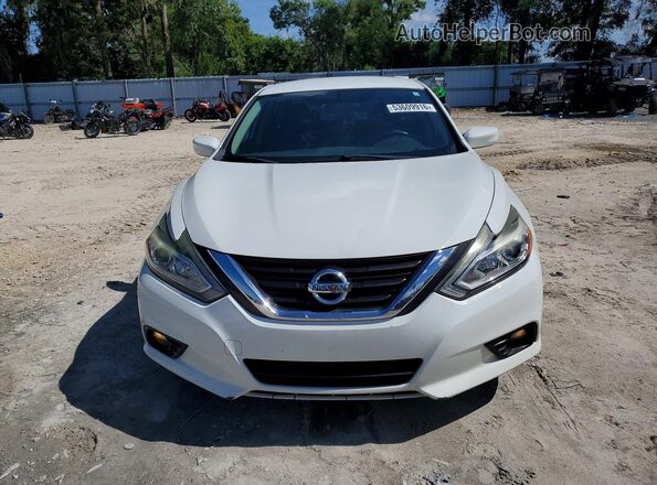 1N4AL3AP4JC188844 2018 NISSAN ALTIMA White Widok z przodu