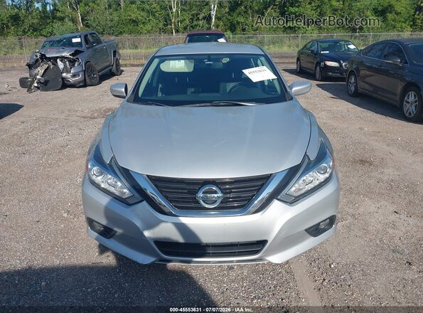 1N4AL3AP4JC194904 2018 NISSAN ALTIMA Silver Սարքավորումների վահանակի տեսք
