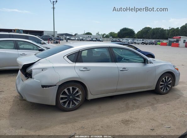 1N4AL3AP4JC237119 2018 NISSAN ALTIMA Silver Widok wnętrza 360 stopni