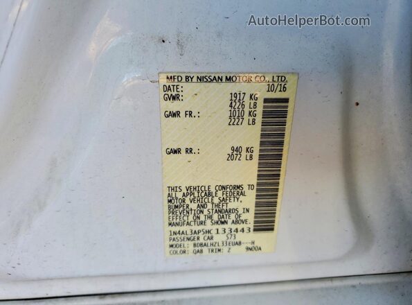 1N4AL3AP5HC133443 2017 NISSAN ALTIMA White Widok komory silnika