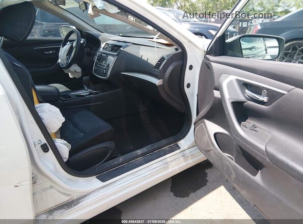 1N4AL3AP5HC264467 2017 NISSAN ALTIMA White Vista interior delantera