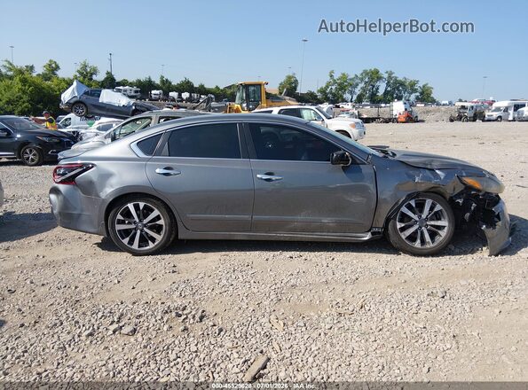 1N4AL3AP5HC485244 2017 NISSAN ALTIMA Gray Rear interior view