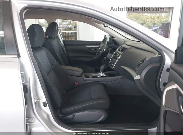 1N4AL3AP5HC491013 2017 NISSAN ALTIMA Silver Widok wnętrza z przodu