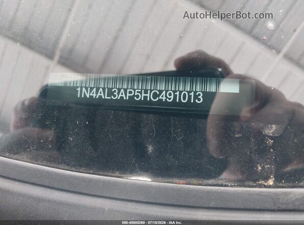 1N4AL3AP5HC491013 2017 NISSAN ALTIMA Silver Widok komory silnika