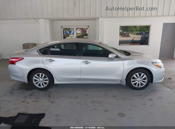 1N4AL3AP5HC491013 2017 NISSAN ALTIMA Silver Widok wnętrza z tyłu