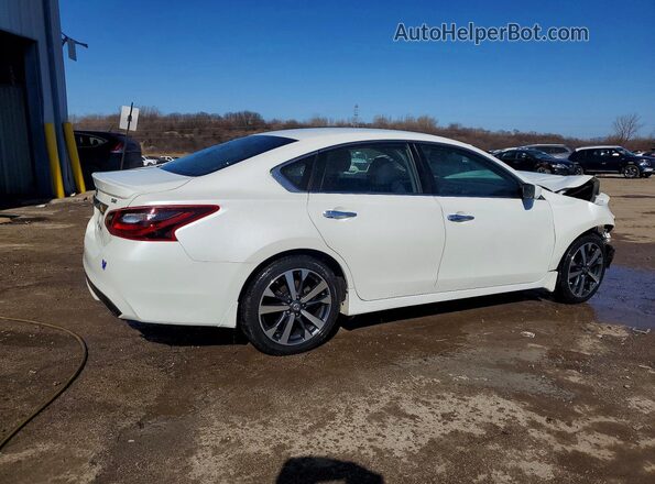1N4AL3AP5HC492890 2017 NISSAN ALTIMA White Tył prawy
