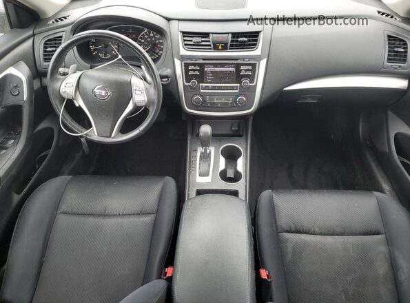 1N4AL3AP5HC940495 2017 NISSAN ALTIMA Red Вид панелі приладів