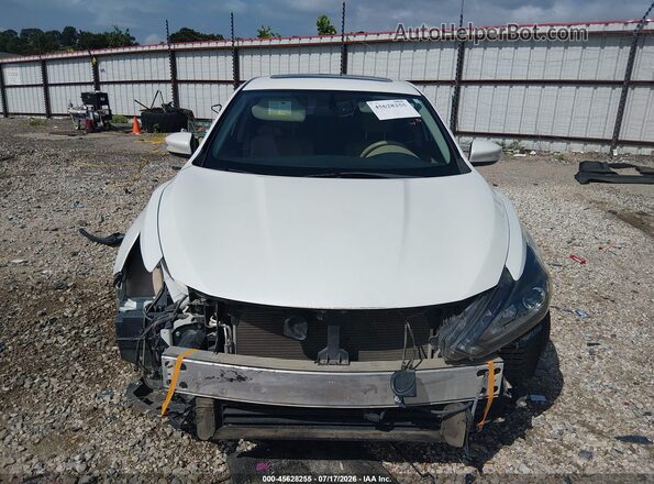 1N4AL3AP5JC176623 2018 NISSAN ALTIMA White Rear interior view