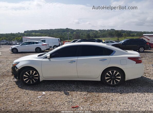 1N4AL3AP5JC176623 2018 NISSAN ALTIMA White 