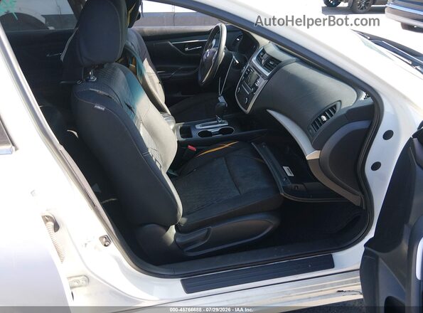 1N4AL3AP6GC156115 2016 NISSAN ALTIMA White Front interior view