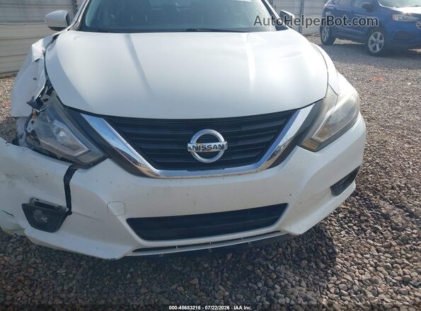 1N4AL3AP6HC129613 2017 NISSAN ALTIMA White Вид спереду