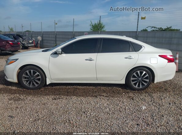1N4AL3AP6HC129613 2017 NISSAN ALTIMA White Панорамний вид салону 360°