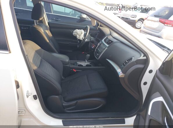 1N4AL3AP6HC173711 2017 NISSAN ALTIMA Белый Вид салона спереди