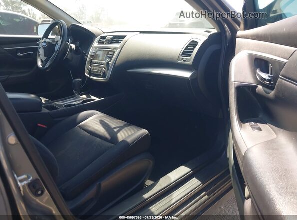 1N4AL3AP6HC483440 2017 NISSAN ALTIMA Gray Вид салону спереду
