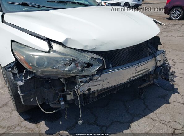 1N4AL3AP6JC151567 2018 NISSAN ALTIMA White Widok z przodu