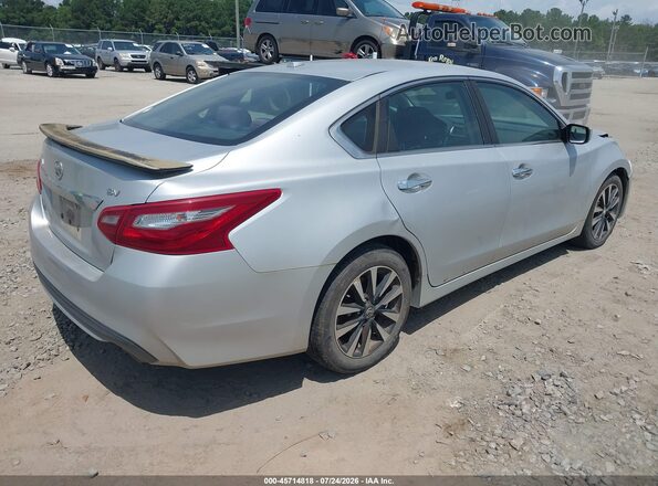 1N4AL3AP6JC207359 2018 NISSAN ALTIMA Серебряный Задняя правая четверть