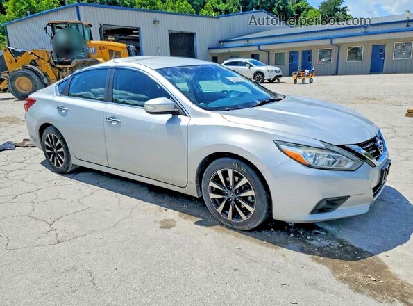 1N4AL3AP6JC223965 2018 NISSAN ALTIMA Silver Przód prawy
