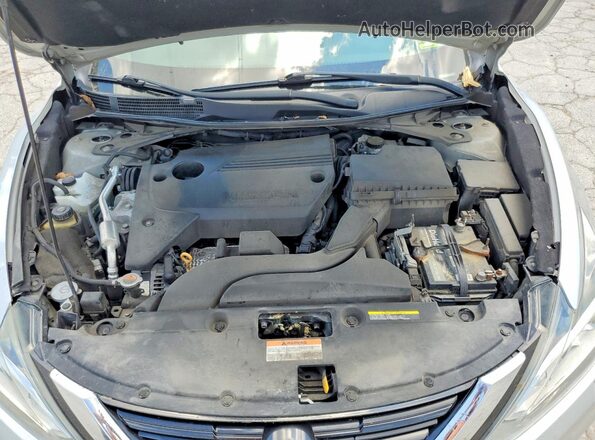1N4AL3AP6JC223965 2018 NISSAN ALTIMA Silver Widok wnętrza z tyłu