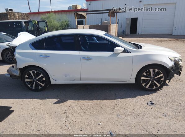 1N4AL3AP7GC194176 2016 NISSAN ALTIMA Белый Вид задней части салона