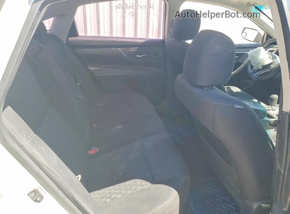 1N4AL3AP7GN383883 2016 NISSAN ALTIMA White Հետևի նստատեղերի տեսք