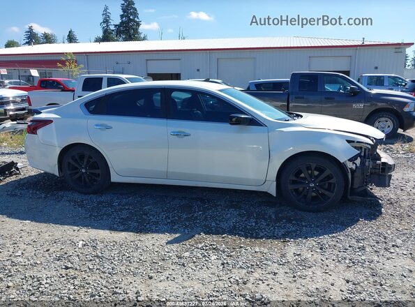 1N4AL3AP7HC181042 2017 NISSAN ALTIMA White Widok wnętrza 360 stopni