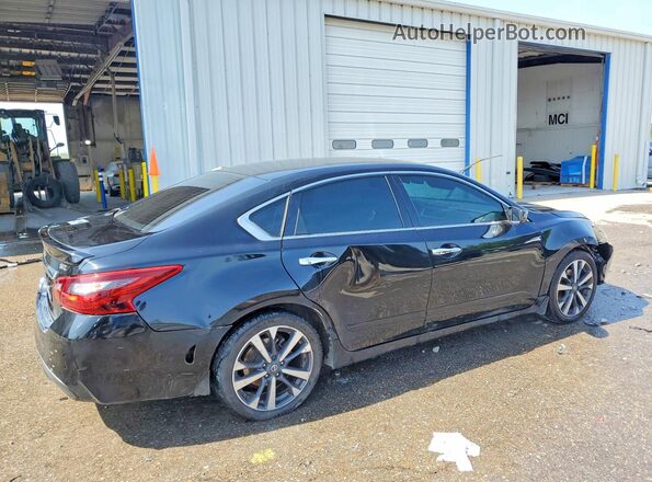 1N4AL3AP7HN310126 2017 NISSAN ALTIMA Черный Задняя правая четверть