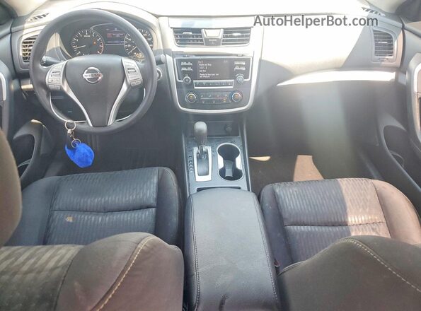 1N4AL3AP7HN345510 2017 NISSAN ALTIMA Blue Вид панелі приладів